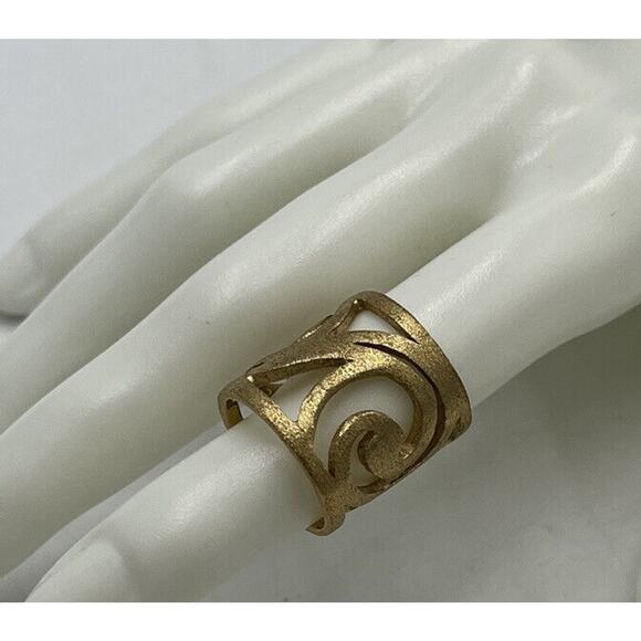 Andara Wide Band Brushed Textured Gold Tone Wide‎ Cigar Band Ring Sz 6-6.5 - Picture 2 of 15